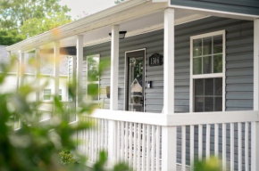 Bluewater Downtown Cottage